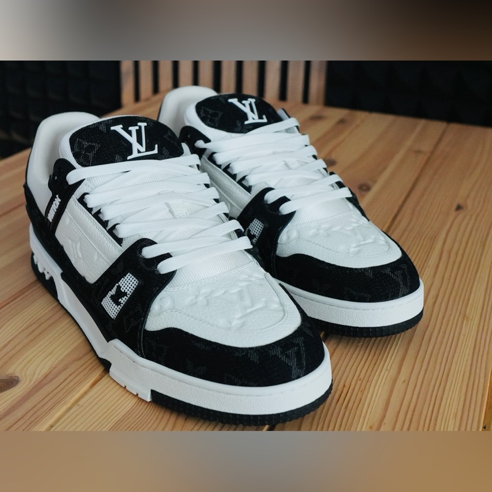 Louis Vuitton Men’s Black and White Trainers